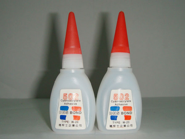 502 tapadora de llenado.jpg