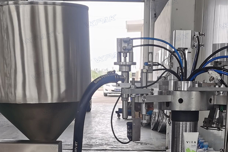 Sistema de llenado de tubos