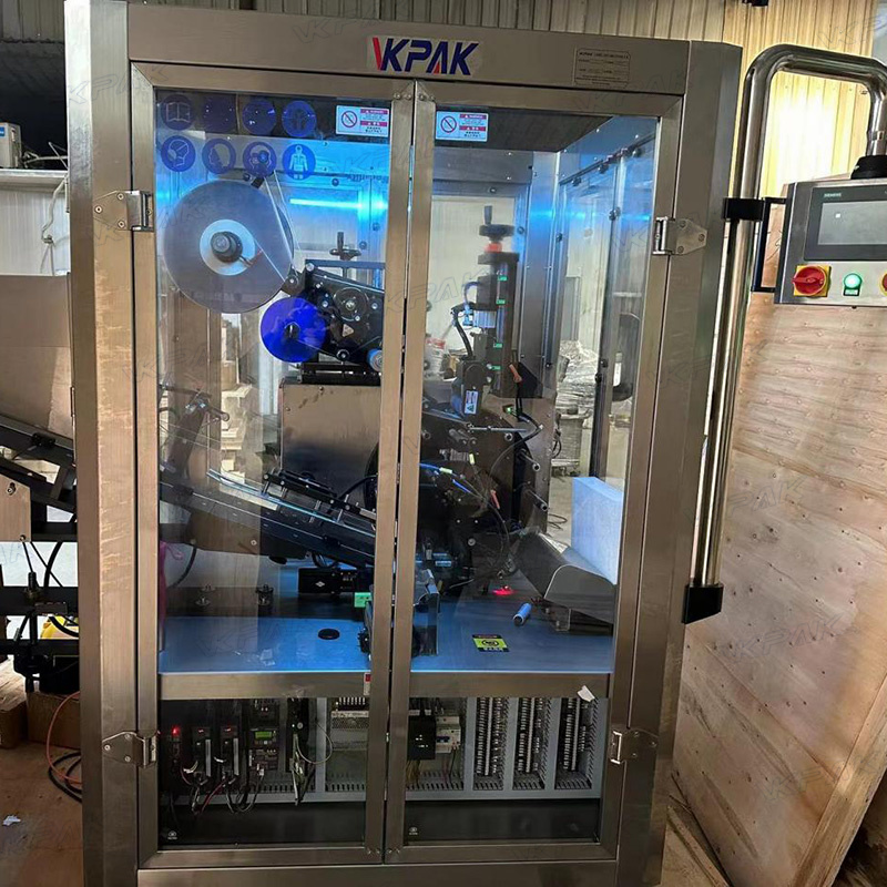 Máquina etiquetadora automática de tubos de plástico blandos con sistema de alimentación de tubos