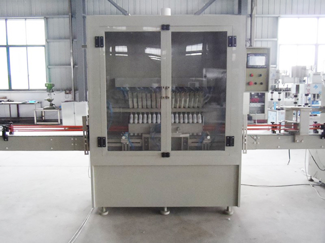 Maquinaria de llenado.jpg