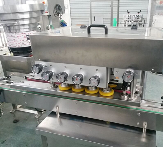 máquinas llenadoras y tapadoras (4).jpg