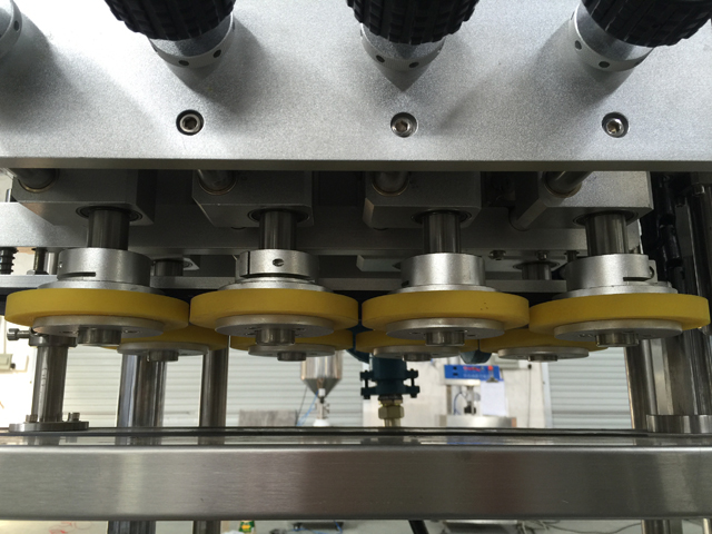 cabezal tapador para maquinaria.jpg