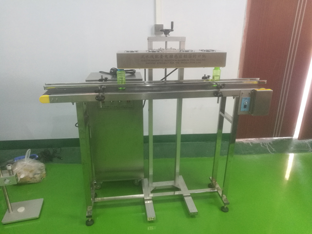 Selladora automática por inducción (2).jpg