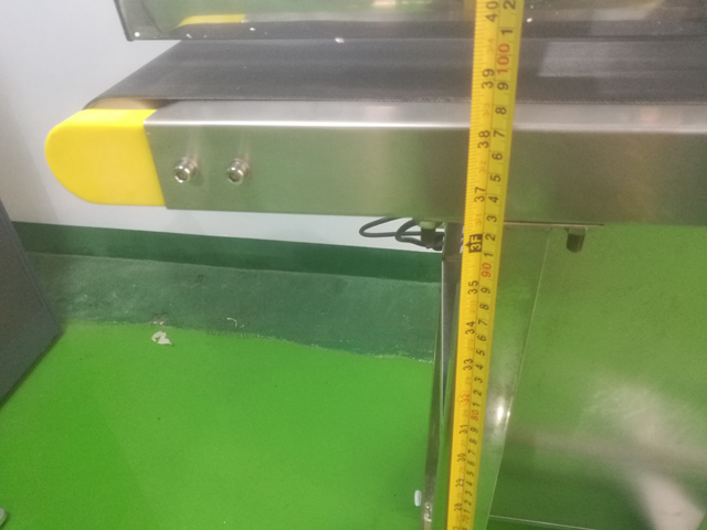 Selladora automática por inducción (1).jpg