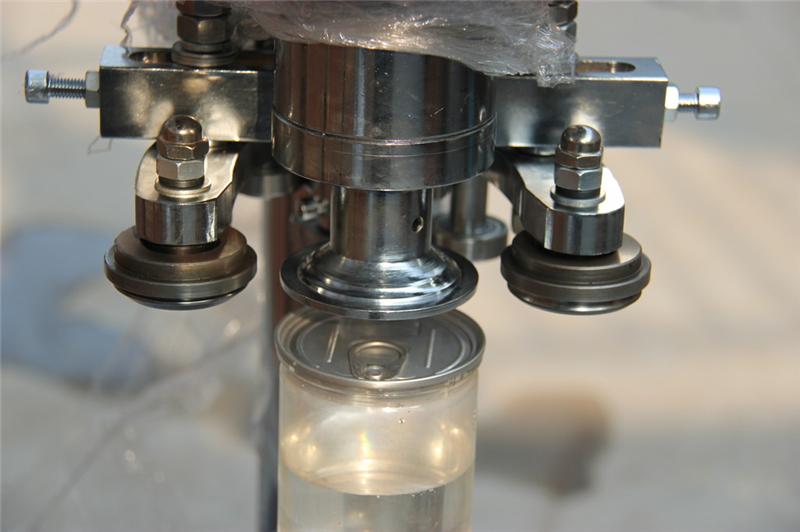 Equipo para sellar latas.jpg