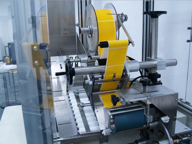 feeding tubes labeling process Detalles para maquinaria de etiquetado.jpg