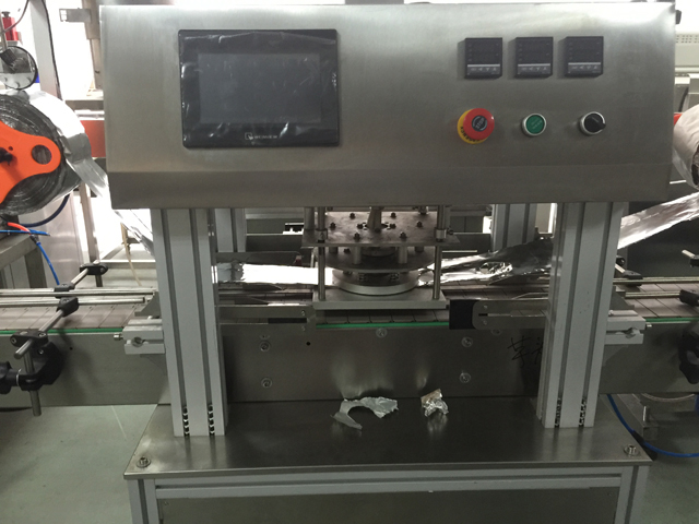 Maquina selladora de tarros.jpg