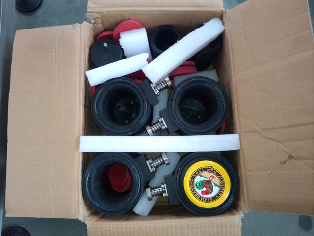 Cabezales de tapado para diferentes moldes de botellas.jpg