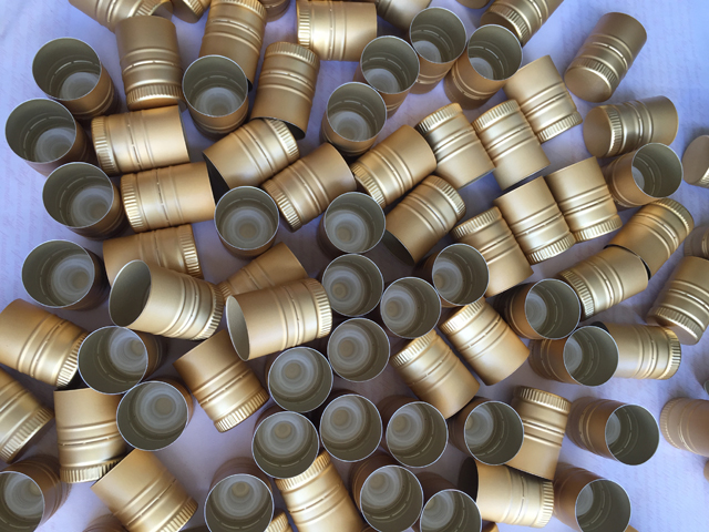 caps samples sent from usa customer for capping machine tapas de aluminio.jpg