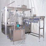 Máquina llenadora y tapadora de jugo de leche de soja con bolsas verticales con pico automático