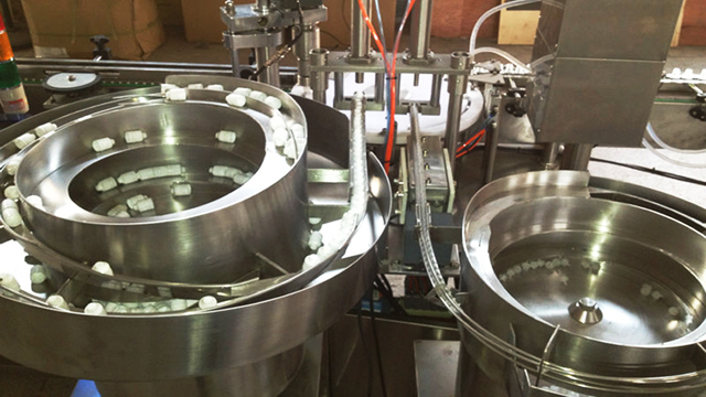 Línea de llenado de líquido E.jpg