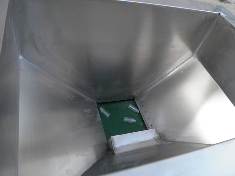 E liquid unscrambler for filling capping line descifrador de botellas para e-líquido.jpg