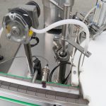 Máquina de llenado y tapado monobloque con bomba peristáltica para gotas oftálmicas de líquidos electrónicos