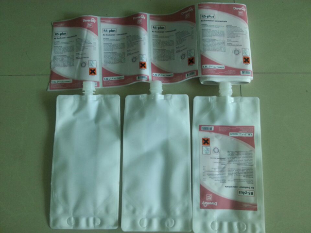 Etiquetadoras de bolsas semiautomáticas (4).jpg