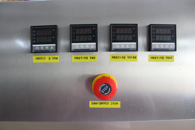 IMAGEN DE CERRAMIENTO DE MAQUINA DE TAPONADO DE ROSCA.jpg