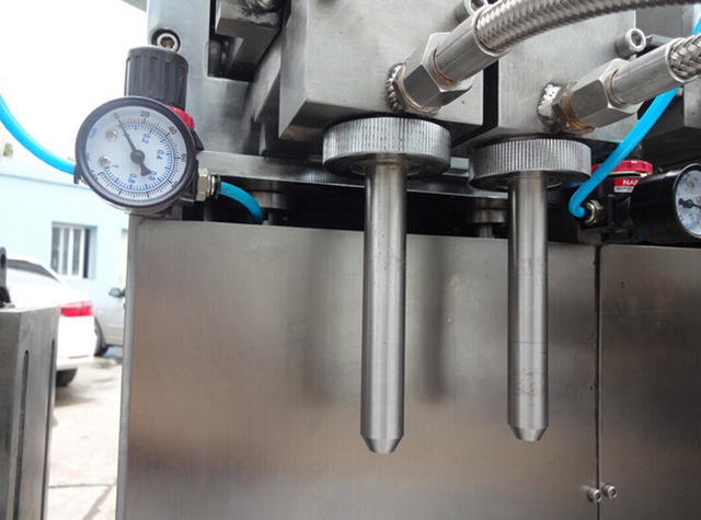 Boquillas de llenado doble.jpg