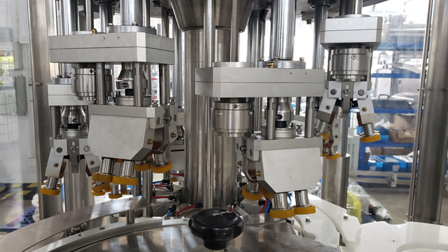 Taponado de rosca de 8 cabezas.jpg