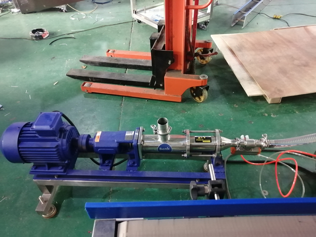 Máquina llenadora de 12 cabezales con calentador mezclador (3).jpg