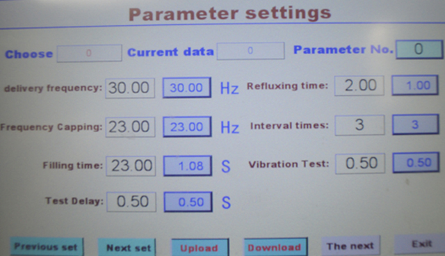 automated capping machine with touch screen controlling system Maquina tapadora con pantalla tactil.jpg