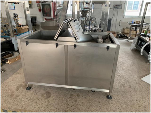 Botellas desorganizadas.jpg