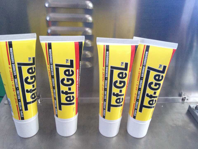 welding samples by ultrasonic tube sealer Muestras de soldadura con el sellador de tubos ultrasónico.jpg