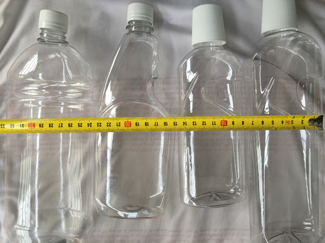 etiquetas y botellas.jpg