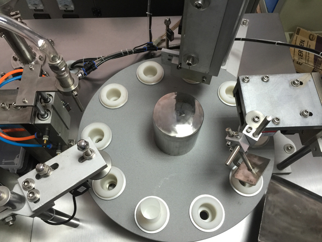 Pieza de acero inoxidable para máquina llenadora y selladora ultrasónica.jpg