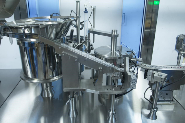 Línea de llenado de jeringas (1).jpg