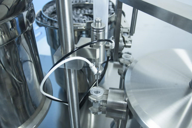 Línea de llenado de jeringas (4).jpg