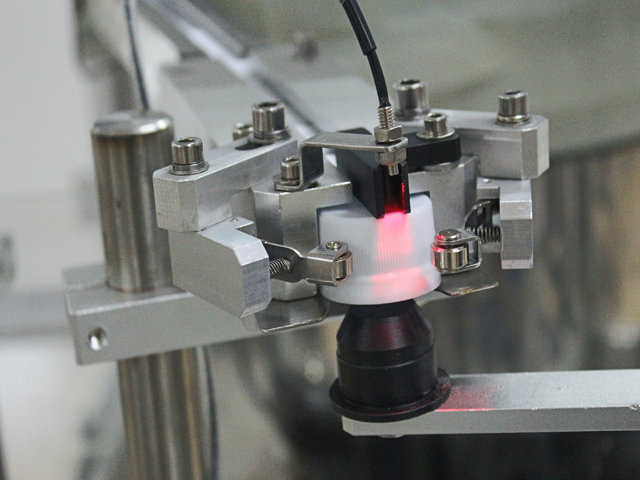 Maquinaria de taponado en detalle.jpg