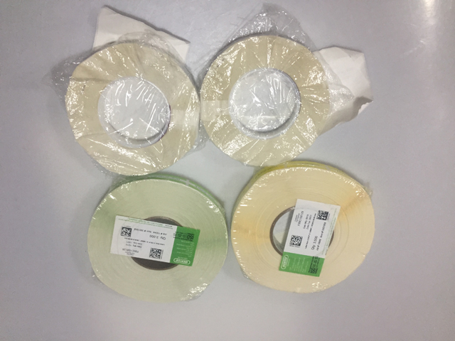 Rollos de etiquetas para etiquetadora plegable con etiquetadora de código QR.jpg