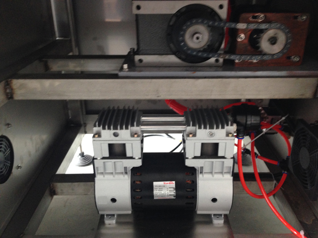 vacuum pump part from vacuum capping machine Tanque de bomba de vacío.jpg