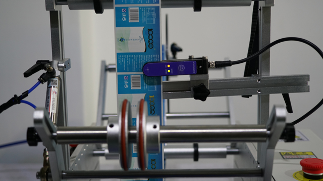 Sistema de sensores para detección de etiquetas semiautomático.jpg