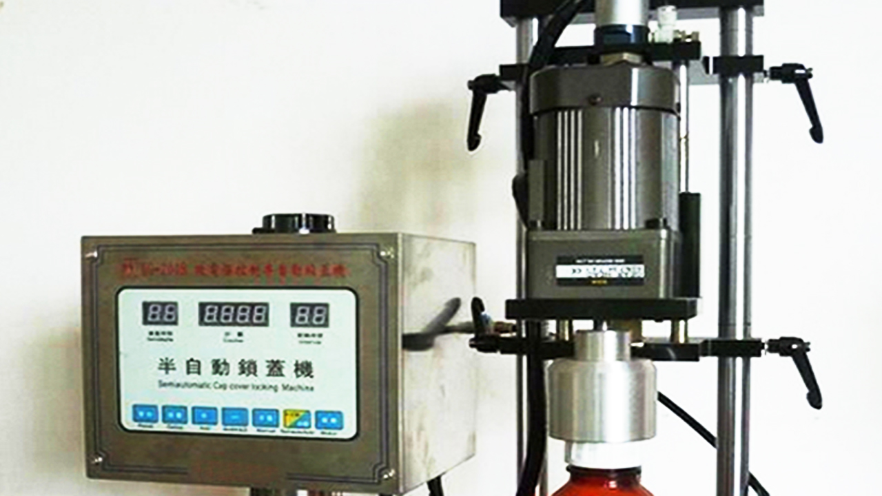 press capping equipments semi automatic equipo tapador de prensa.jpg
