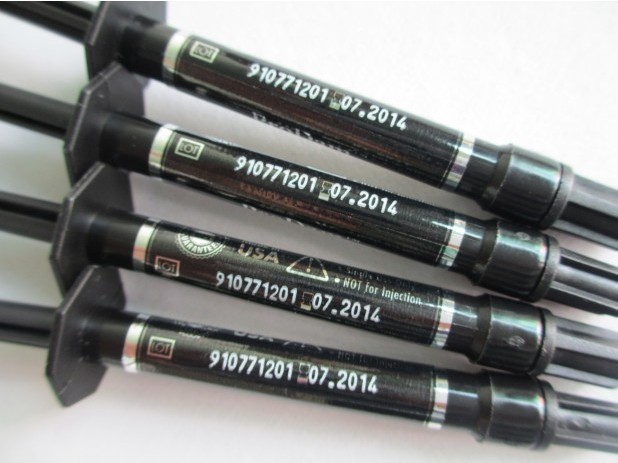 labeling printer machine for syringes Impresión de etiquetas de jeringas.jpg