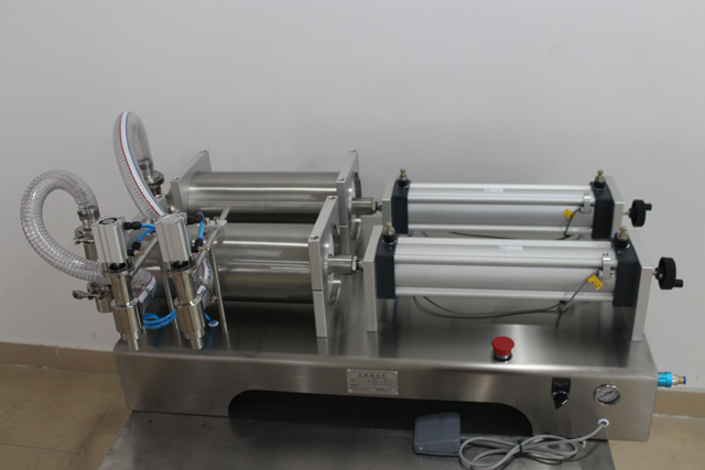 Maquina llenadora neumatica semi automatica.jpg