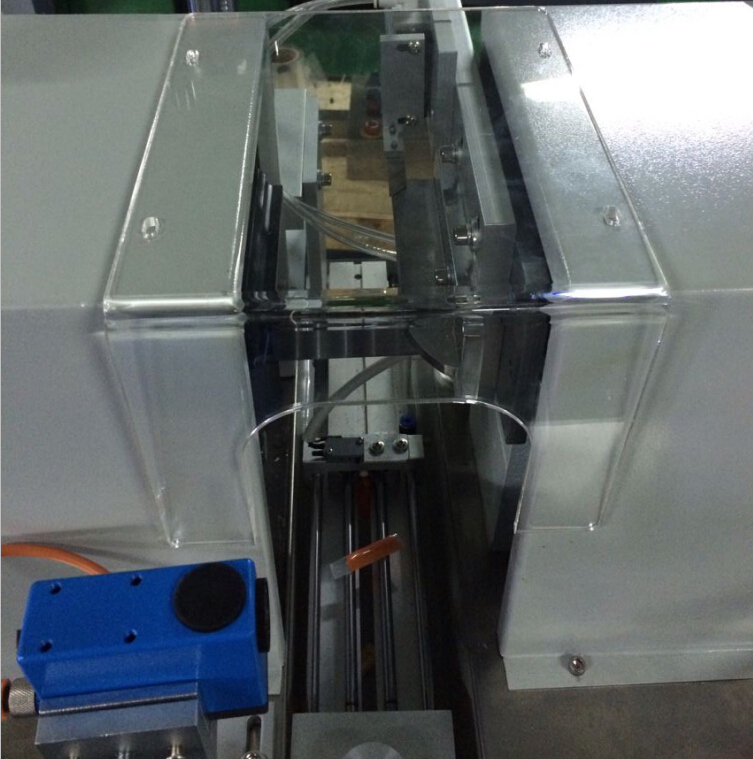 Cliente de Nueva Zelanda para sellador de tubos ultrasónico (2).jpg